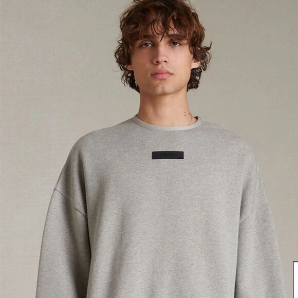 Fear Of God ESSENTIALS Crewneck Sweatshirt Core Heather Men's Size XL - Picture 4 of 5